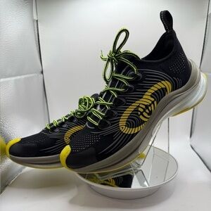 Gucci Black and Yellow 37.5 running sneakers. these scream GUCCI!